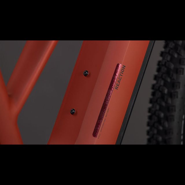 CUBE Reaction Hybrid Race 800 sähköpyörä Trapeze